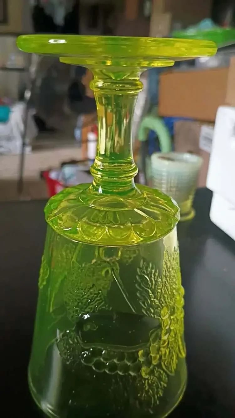 💚 Rare Vintage Uranium Glass Strawberry & Currant Goblet | UV Reactive
